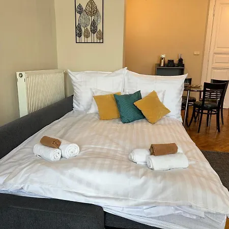Orangehomes Peaceful Next To Market Hall شقة