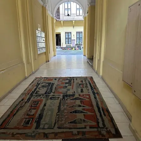 Апартаменты Orangehomes Peaceful Next To Market Hall